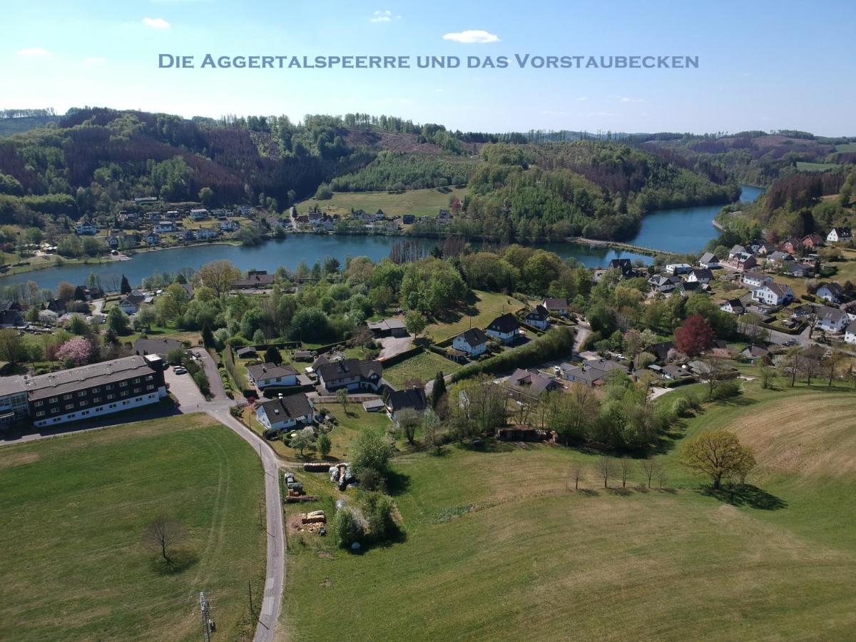 Seeblick-Ferienwohnung Im "Ferienhaus Agger-Blick" Mit Traumhafter Sonnen-Terrasse, Sauna, E-Kamin & Kajak Гумерсбах Екстериор снимка